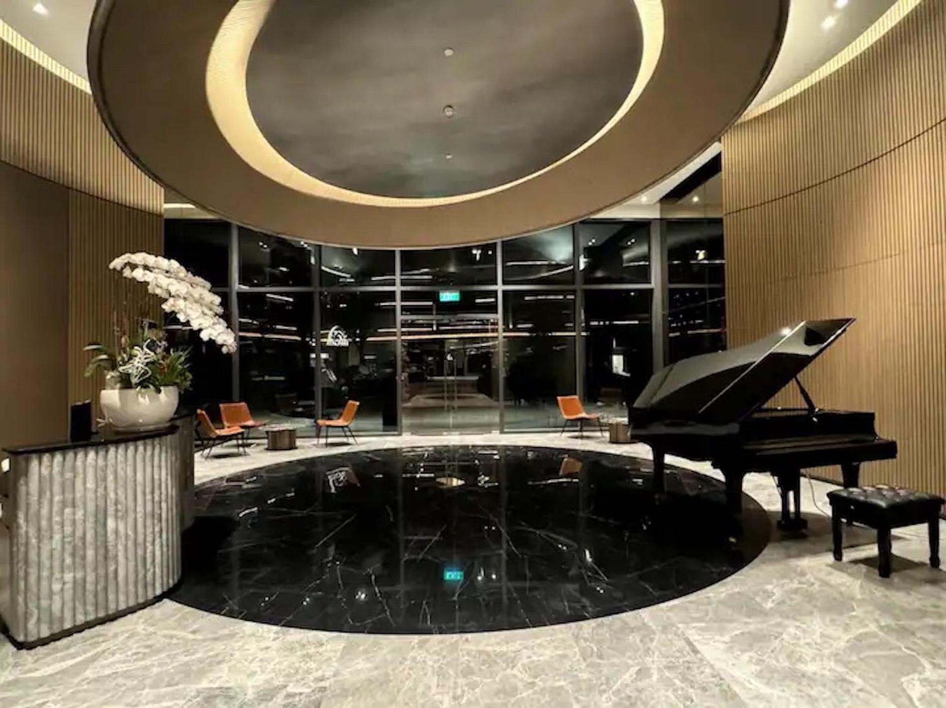 The Opera Apartment Cental Saigon Free Pool-Gym-Sauna Room- Golf Mini Ho Chi Minh Zewnętrze zdjęcie